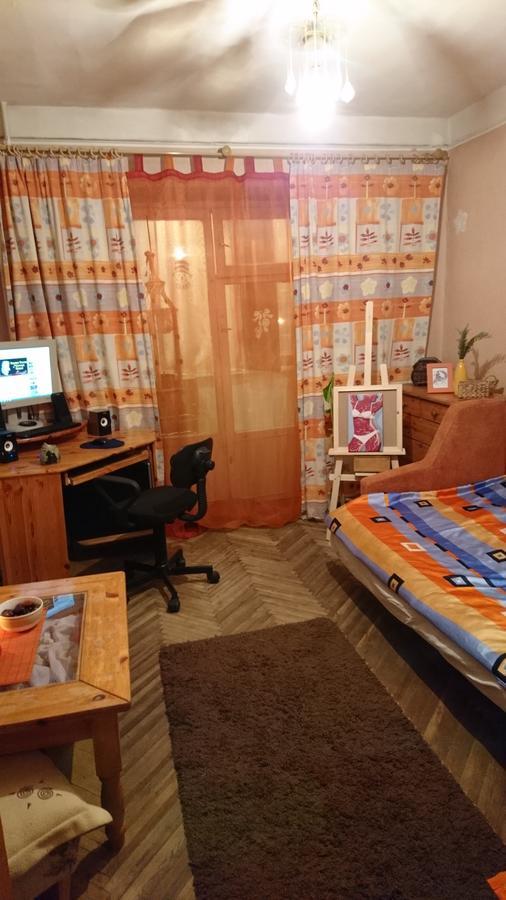 Comfortable Isolated Turnkey Room Near The Subway And The International Exhibition Center Kiev Eksteriør billede